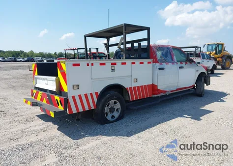 2018 Ram 2500 Tradesman 4X2 8' Box z USA, uszkodzony, nr VIN 3C6UR4HJ7JG243322